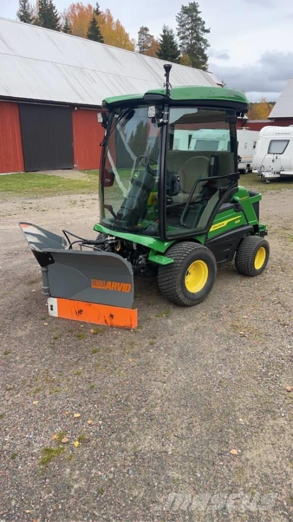 John Deere 1585 Päältäajettavat ruohonleikkurit