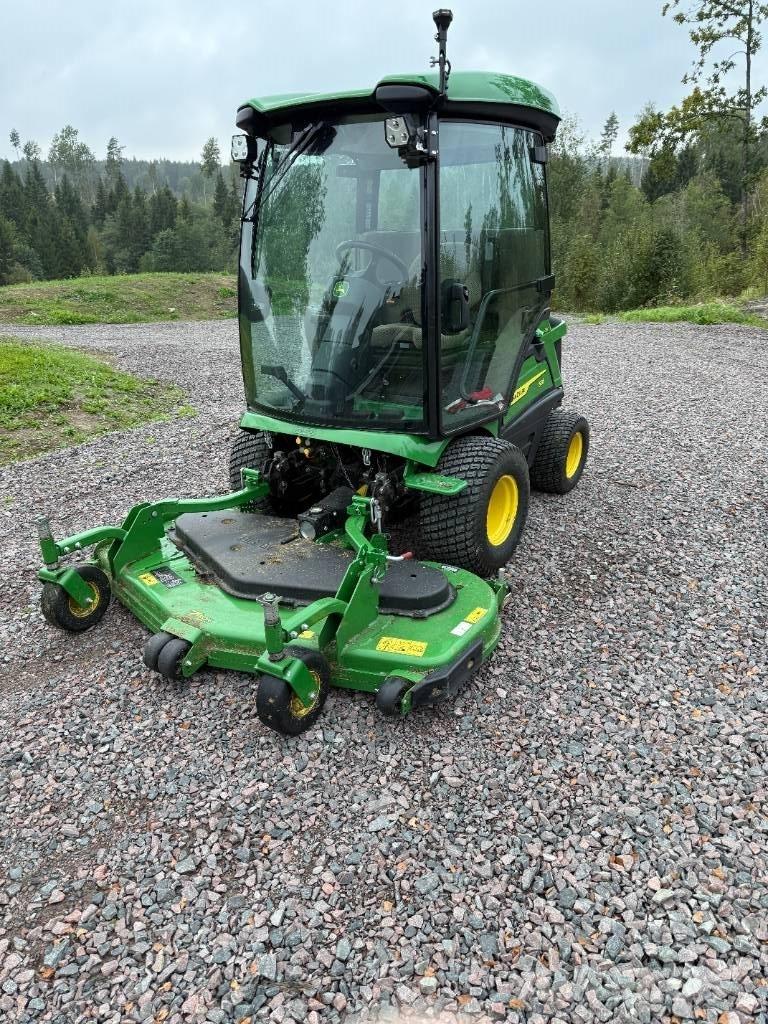 John Deere 1585 Päältäajettavat ruohonleikkurit