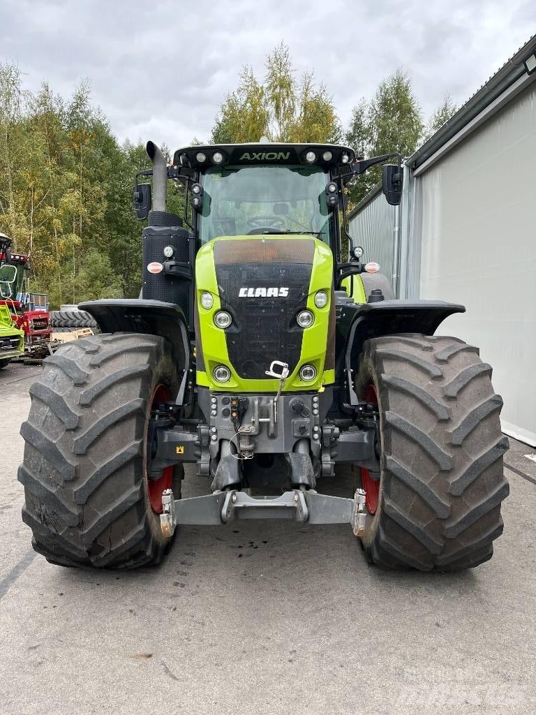 CLAAS Axion 950 Traktorit
