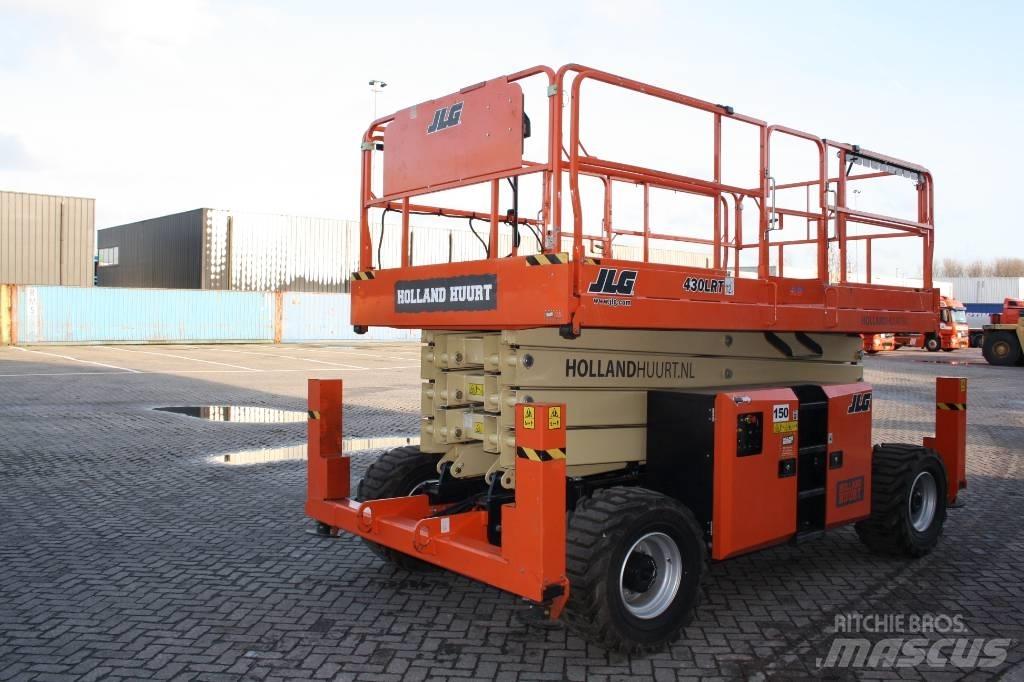 JLG 430 LRT Saksilavat