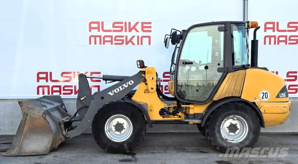 Volvo L 25 B Pyöräkuormaajat