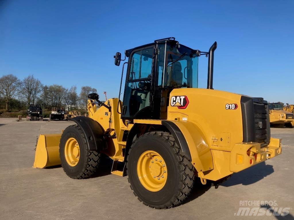 CAT 910 Pyöräkuormaajat