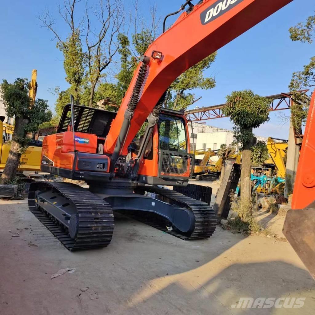 Doosan DX 225 LC Telakaivukoneet