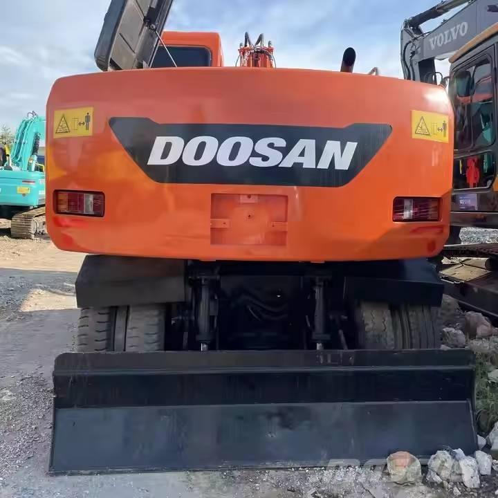 Doosan DX150W-9C Pyöräkaivukoneet