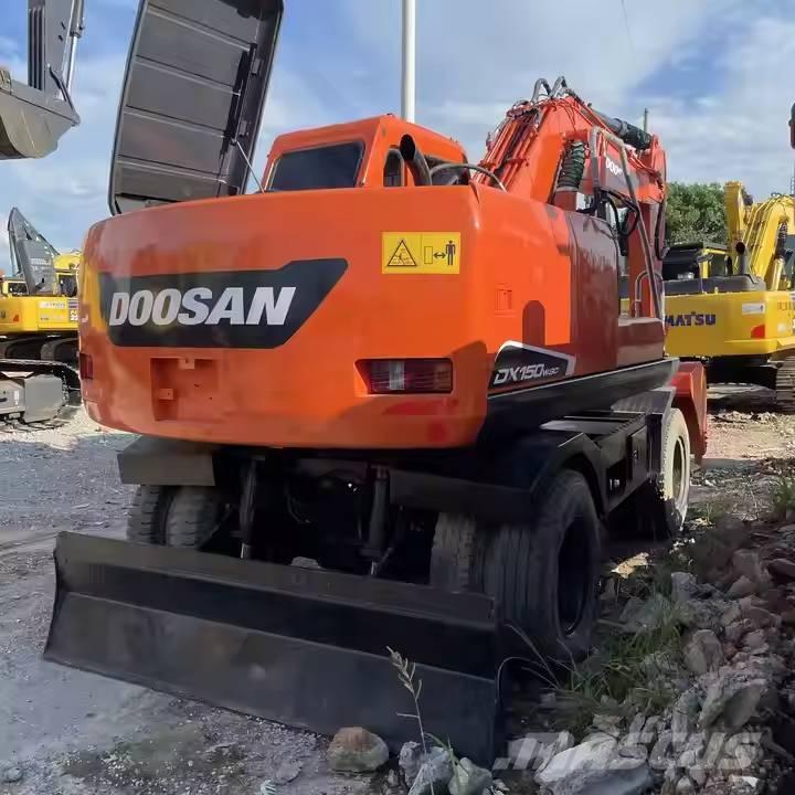 Doosan DX150W-9C Pyöräkaivukoneet
