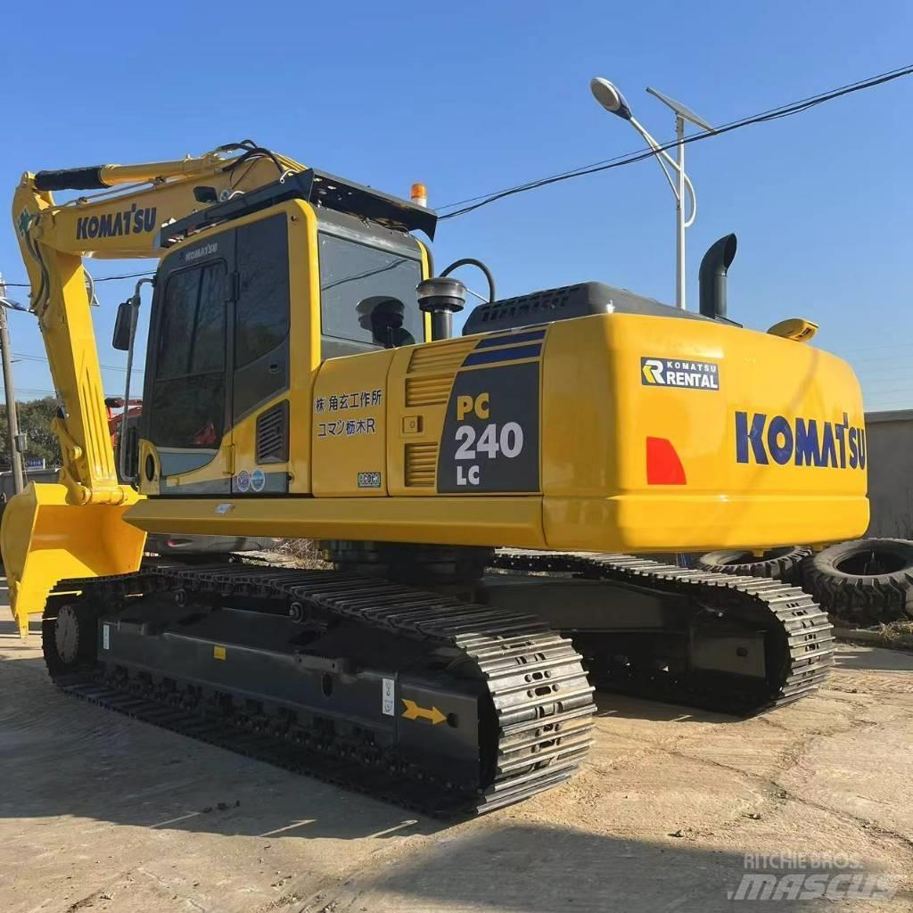 Komatsu PC240LC-8 Minikaivukoneet < 7t