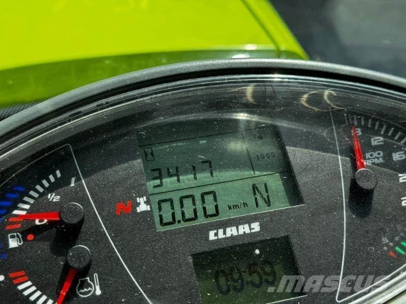 CLAAS AXION 830 Traktorit