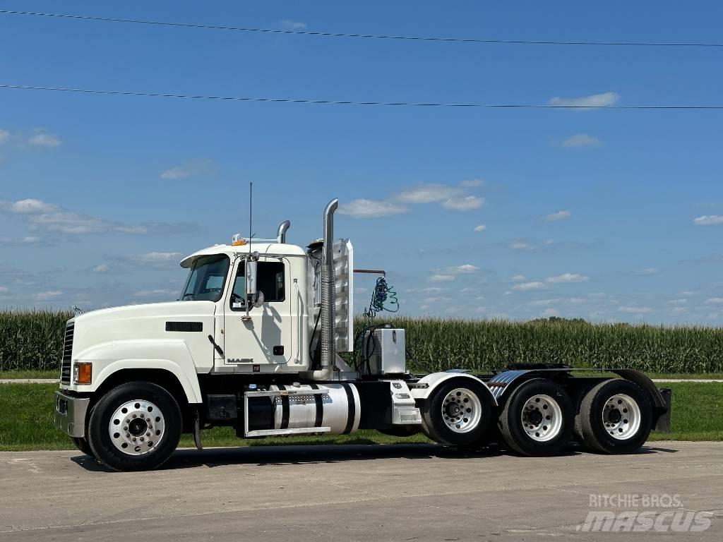 Mack Pinnacle CH613 Vetopöytäautot