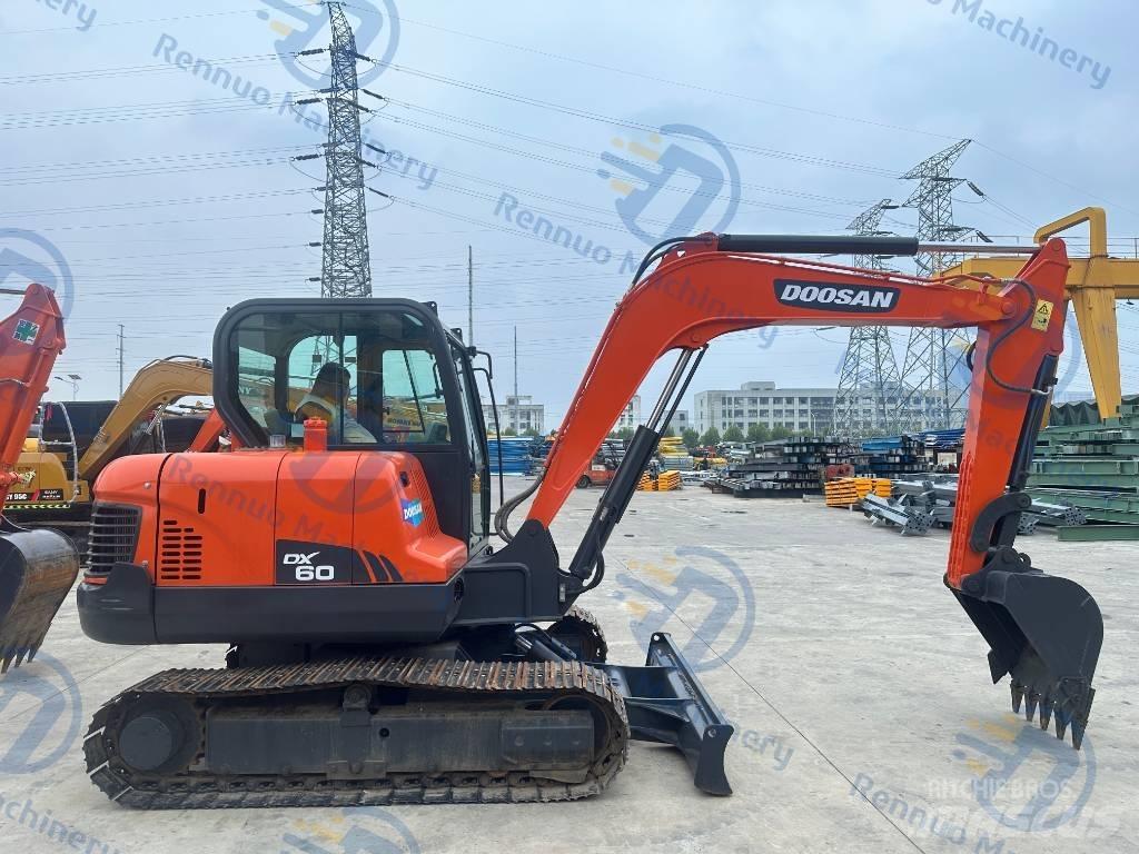 Doosan DX 60 Minikaivukoneet < 7t