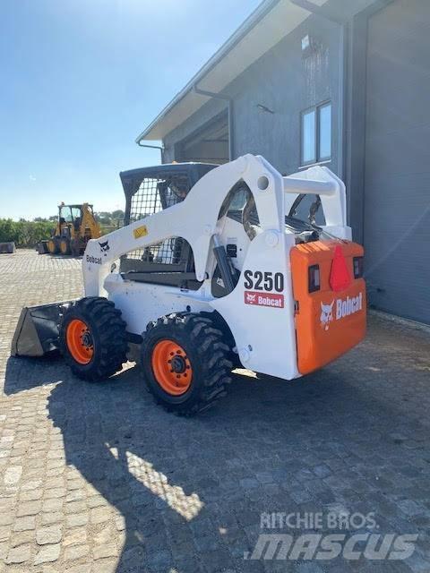 Bobcat S 250 Liukuohjatut kuormaajat
