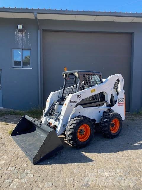 Bobcat S 250 Liukuohjatut kuormaajat