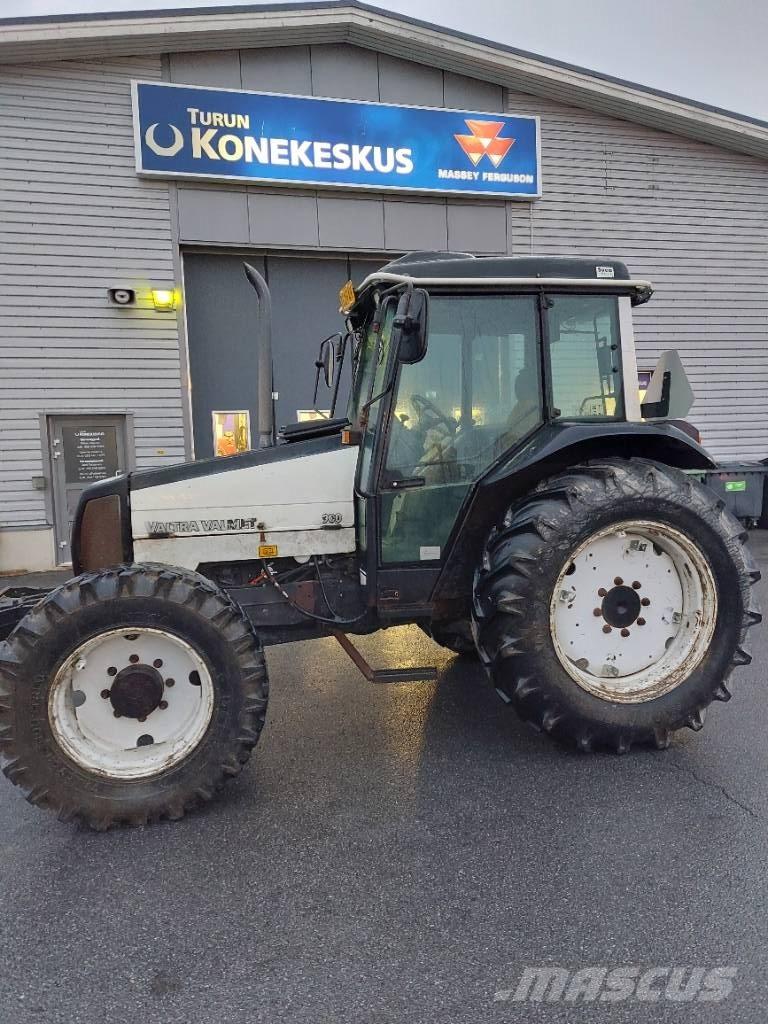 Valtra Valmet 900 Traktorit