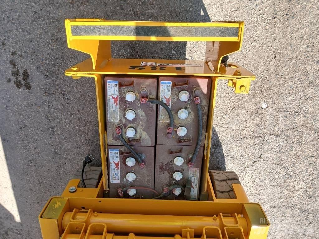 Haulotte Compact 8 Saksilavat