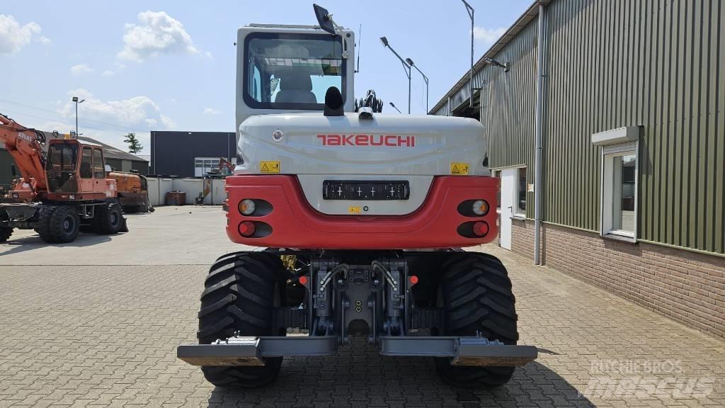 Takeuchi TB295W Pyöräkaivukoneet