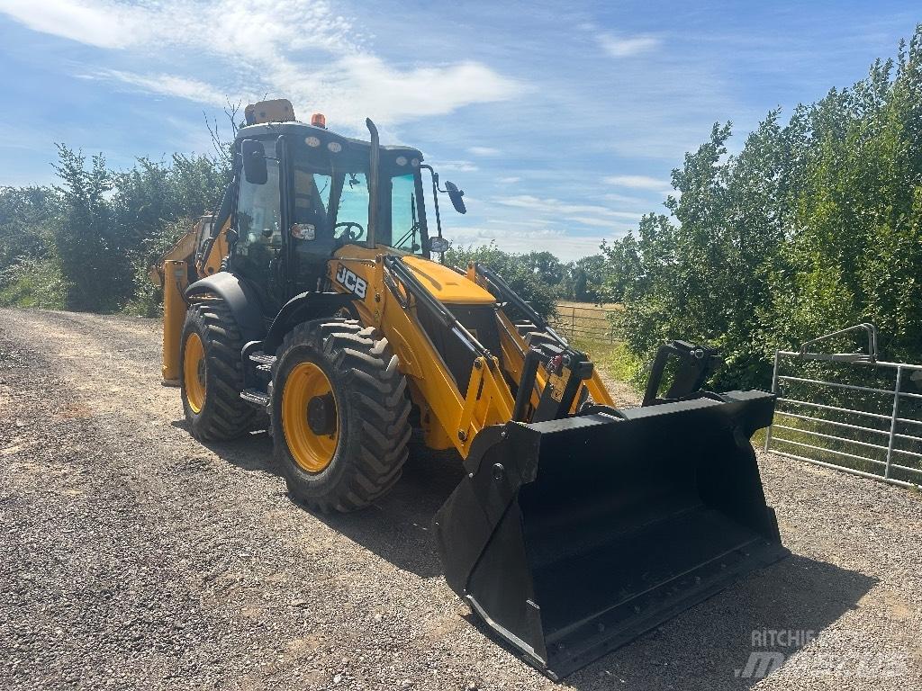 JCB 4 CX SM Kaivurikuormaajat