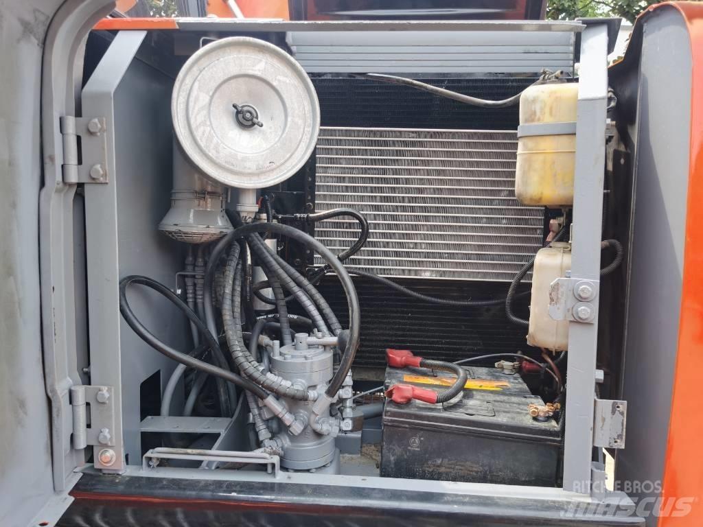 Hitachi EX 120-5 Telakaivukoneet