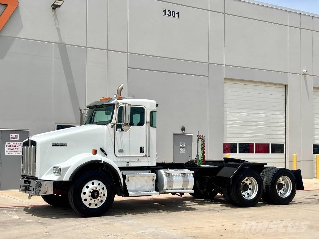 Kenworth T 800 Vetopöytäautot