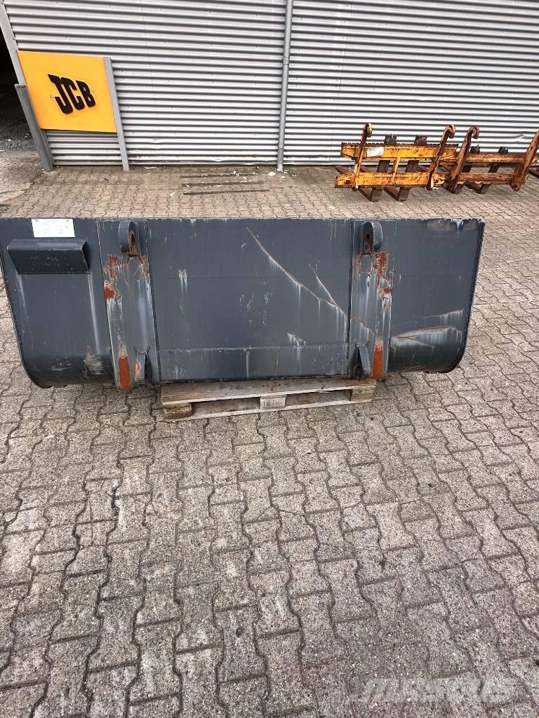 JCB Læsseskovl - 226cm Kauhat
