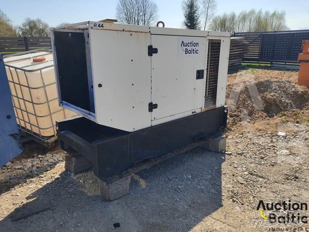 Sdmo R44K Dieselgeneraattorit