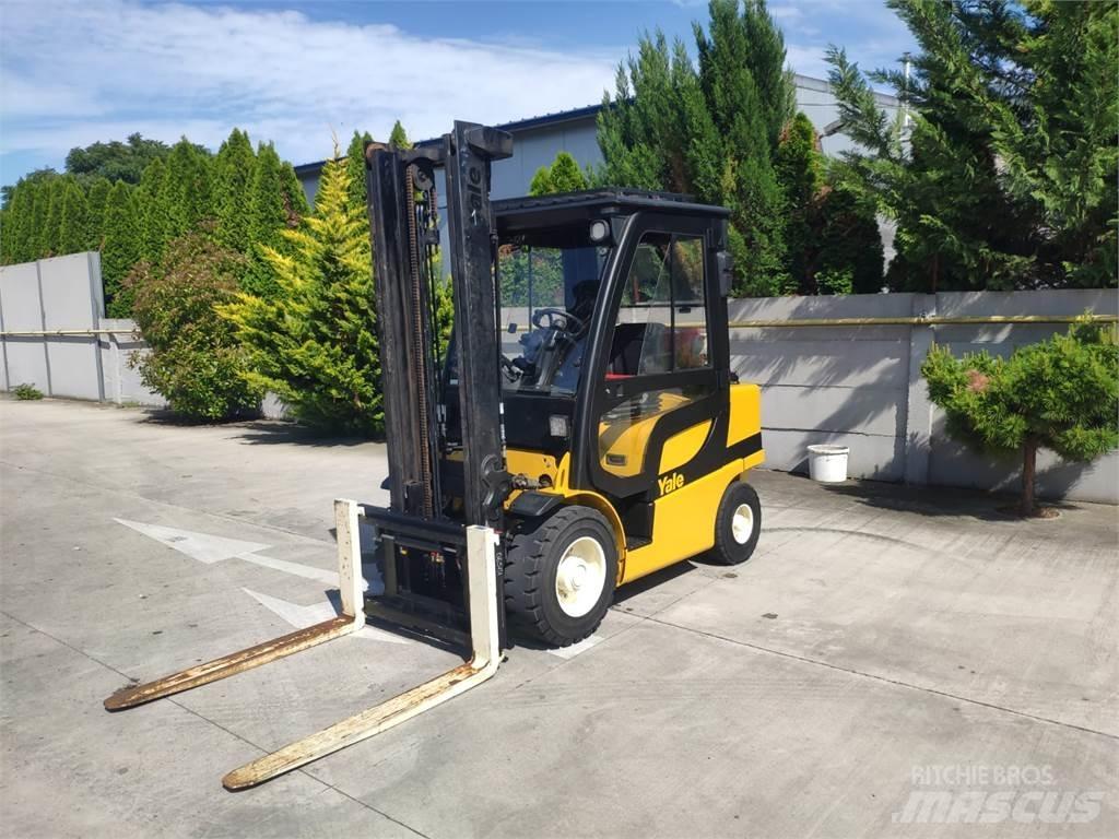 Yale GLP30VX Nestekaasutrukit