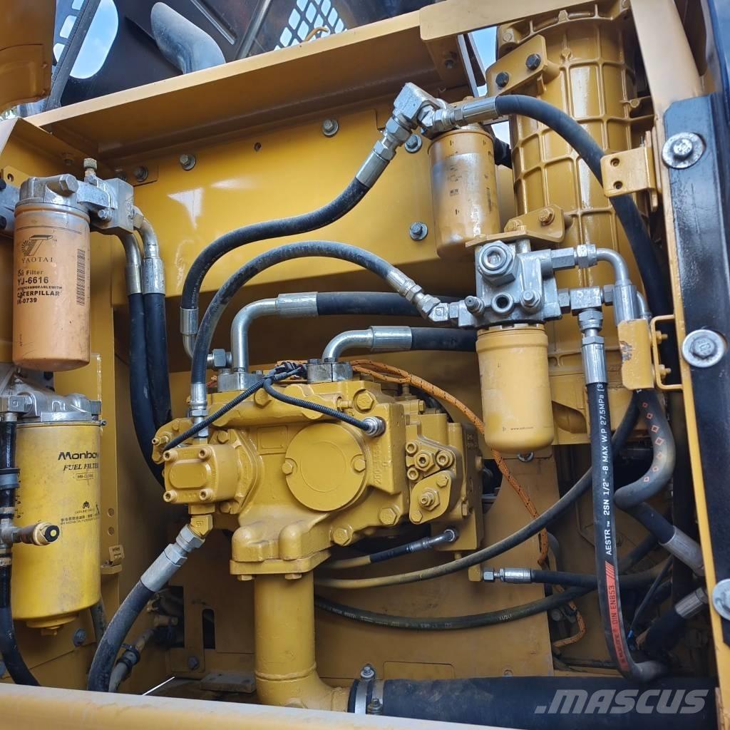 CAT 320 D Telakaivukoneet