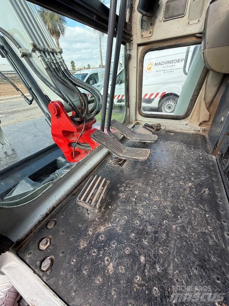 Takeuchi TB 135 Minikaivukoneet < 7t