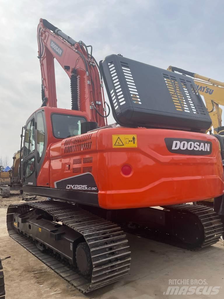 Doosan DX 225LC-9C Telakaivukoneet
