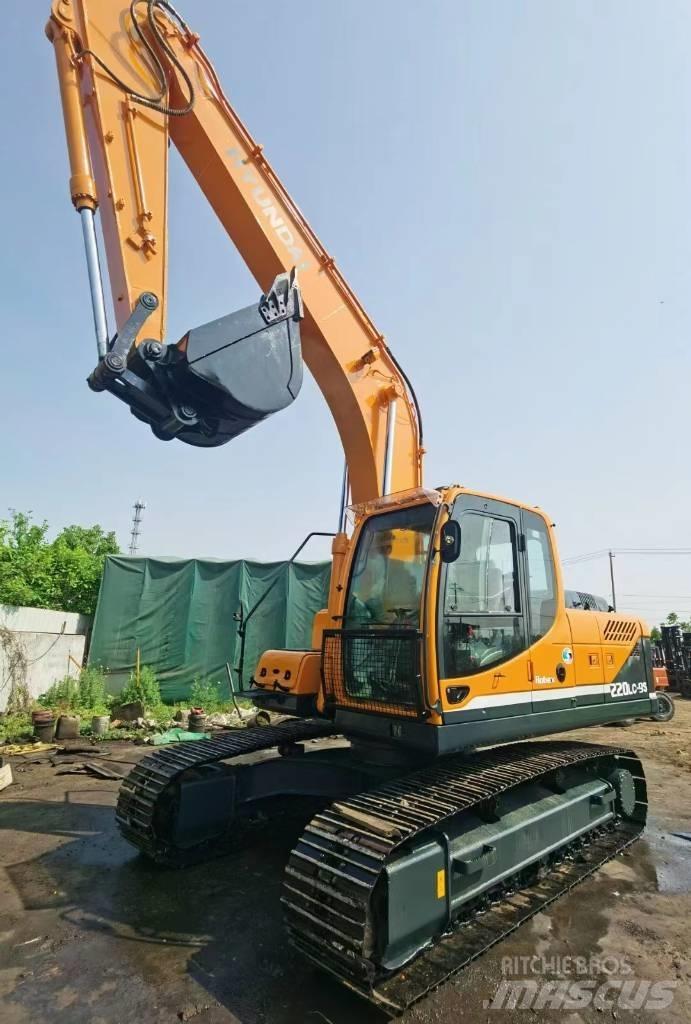 Hyundai R220LC-9 Telakaivukoneet