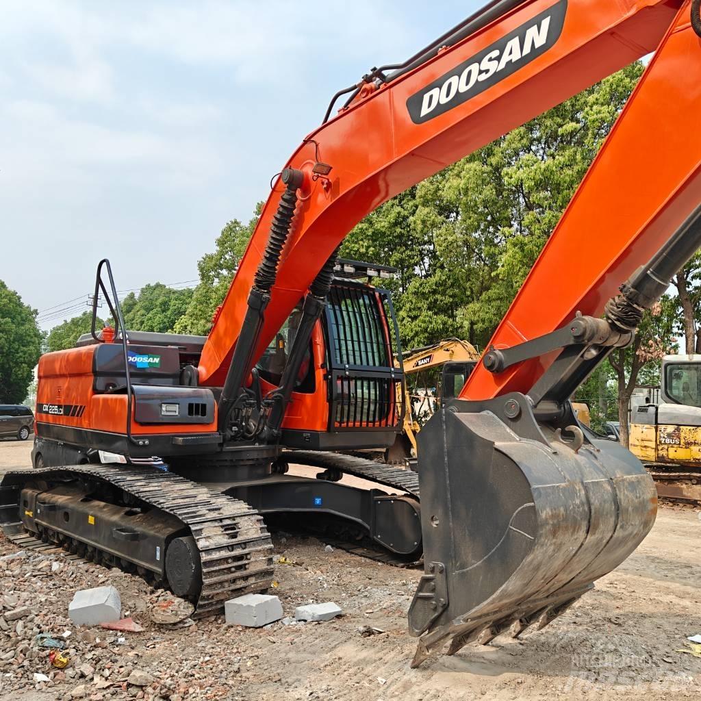 Doosan DX225-9C Telakaivukoneet