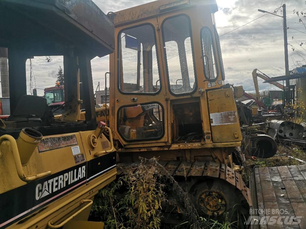 CAT D 5 M XL Telaketjupuskutraktorit