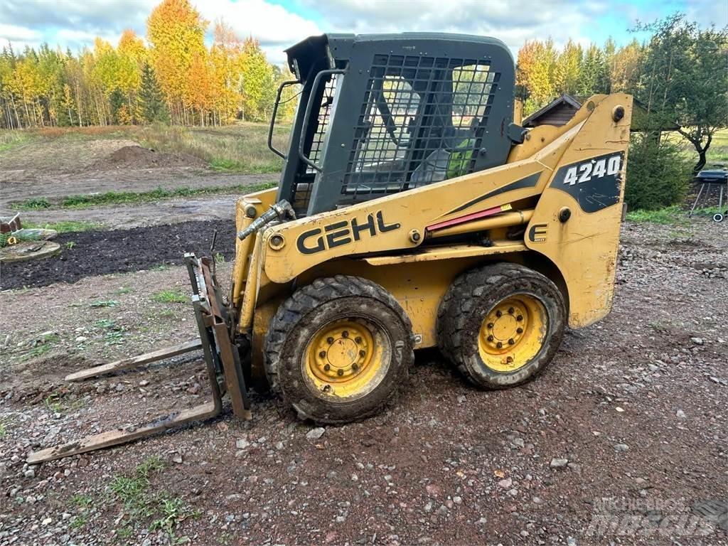 Gehl 4240 Liukuohjatut kuormaajat