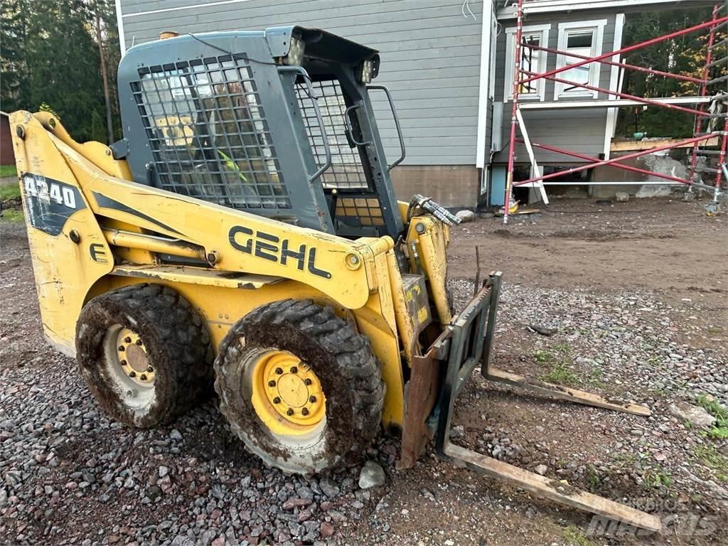 Gehl 4240 Liukuohjatut kuormaajat