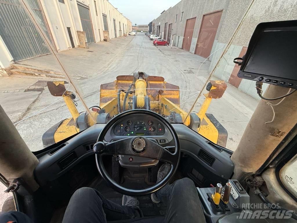Komatsu WA 380-5H Pyöräkuormaajat