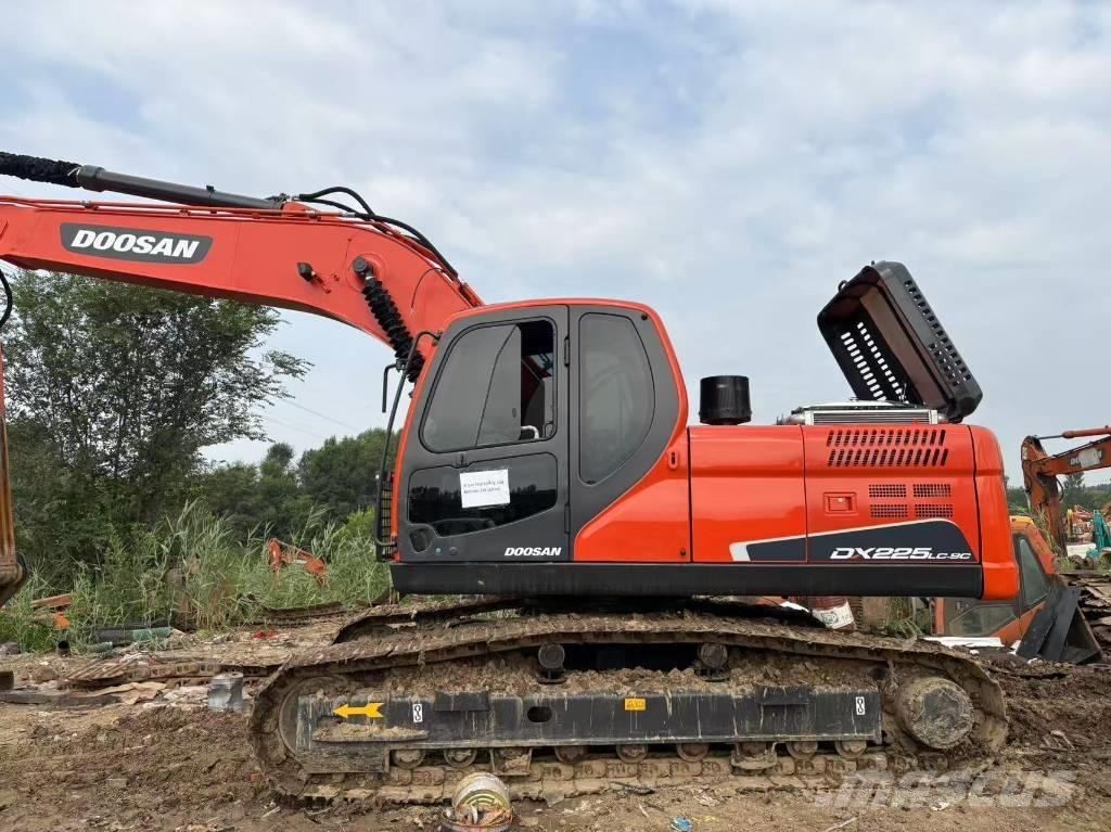 Doosan DX225LC-9C Telakaivukoneet