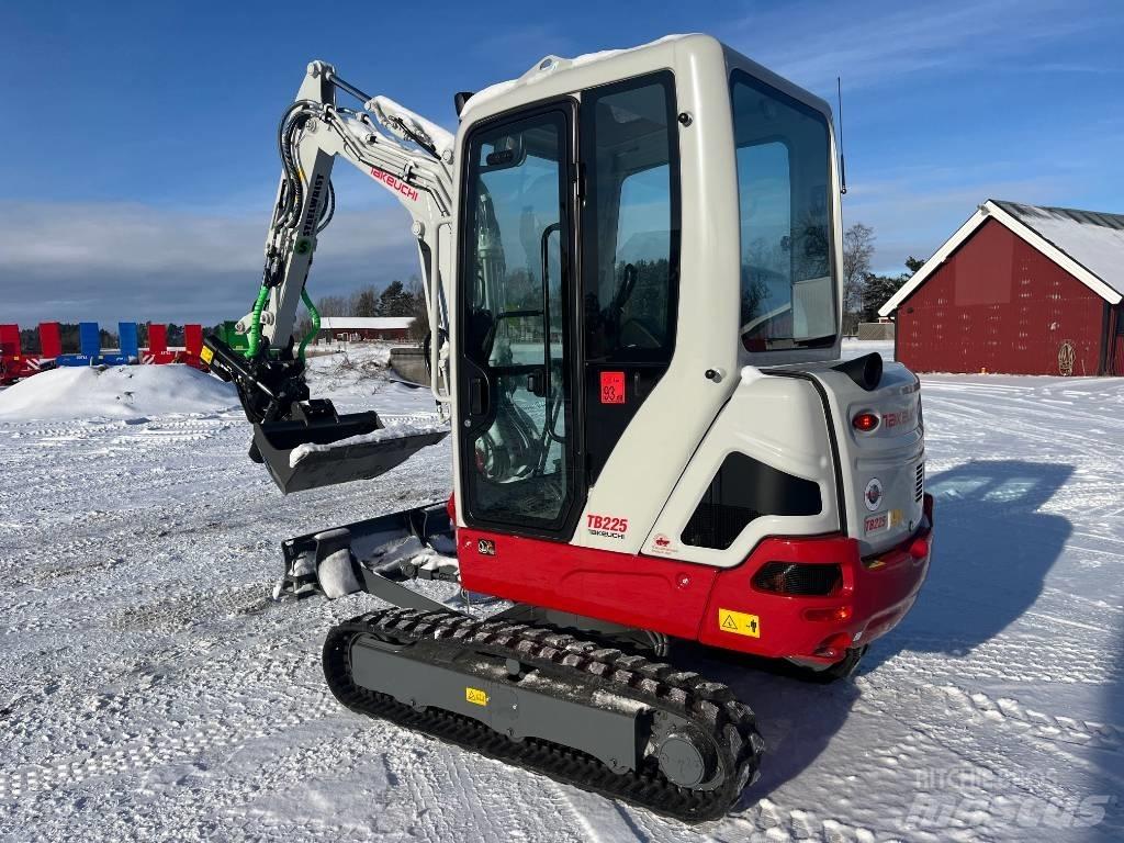 Takeuchi TB225 Minikaivukoneet < 7t