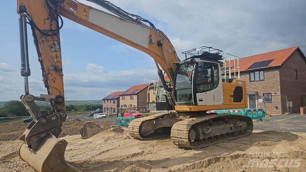 Liebherr R 922 LC Telakaivukoneet