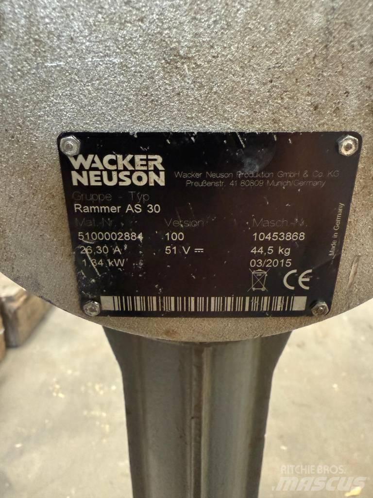 Wacker Neuson AS30e Täryvasarat
