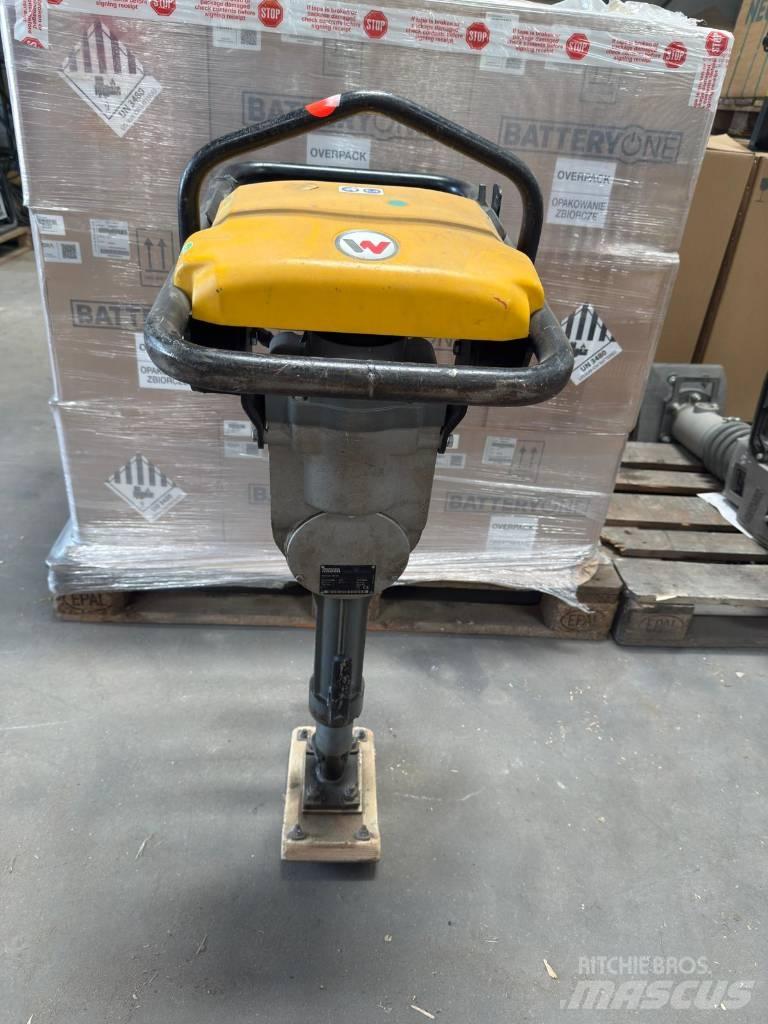 Wacker Neuson AS30e Täryvasarat