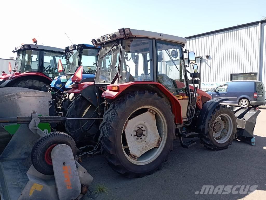 Massey Ferguson 4220 Traktorit