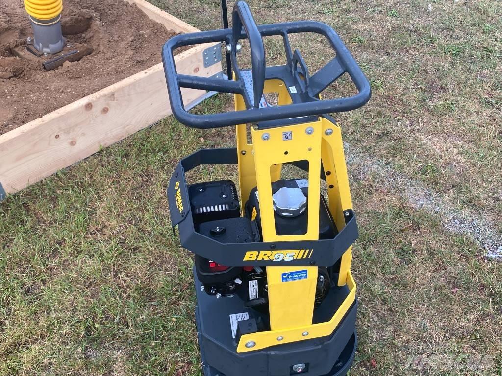 Bomag BR95 Tärylevyt