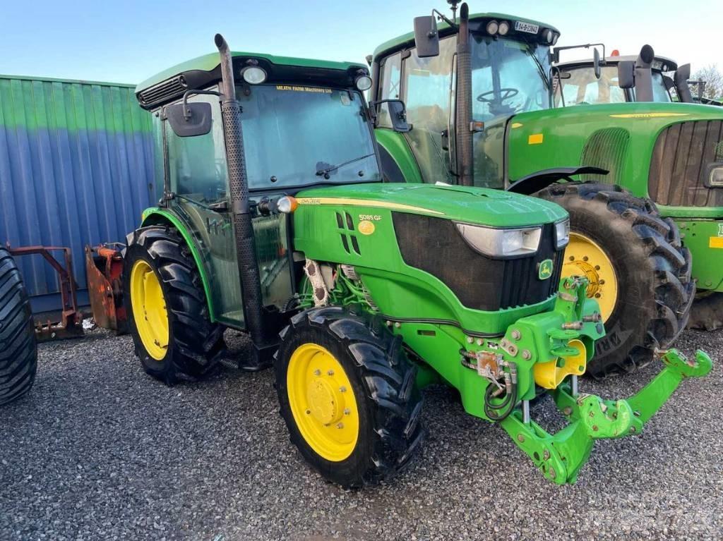 John Deere 5085 GF Traktorit