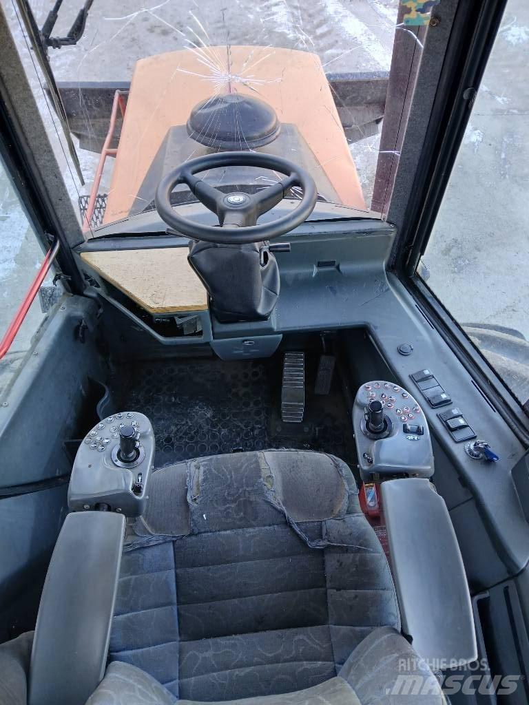 Komatsu 840.3 Kuormatraktorit