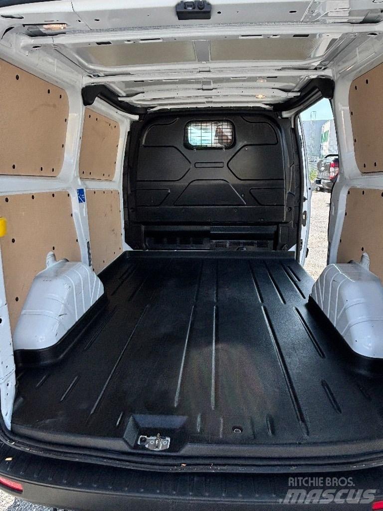 Ford Transit Jakeluautot