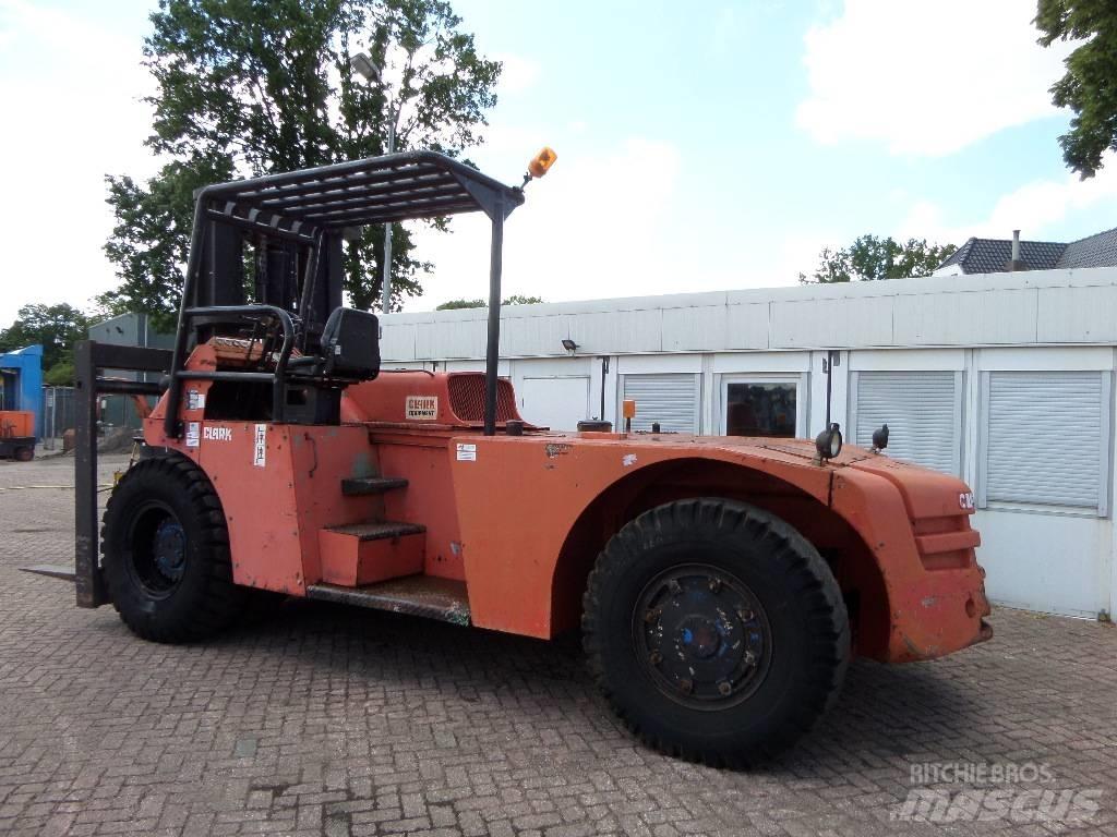Clark CY450BD Dieseltrukit