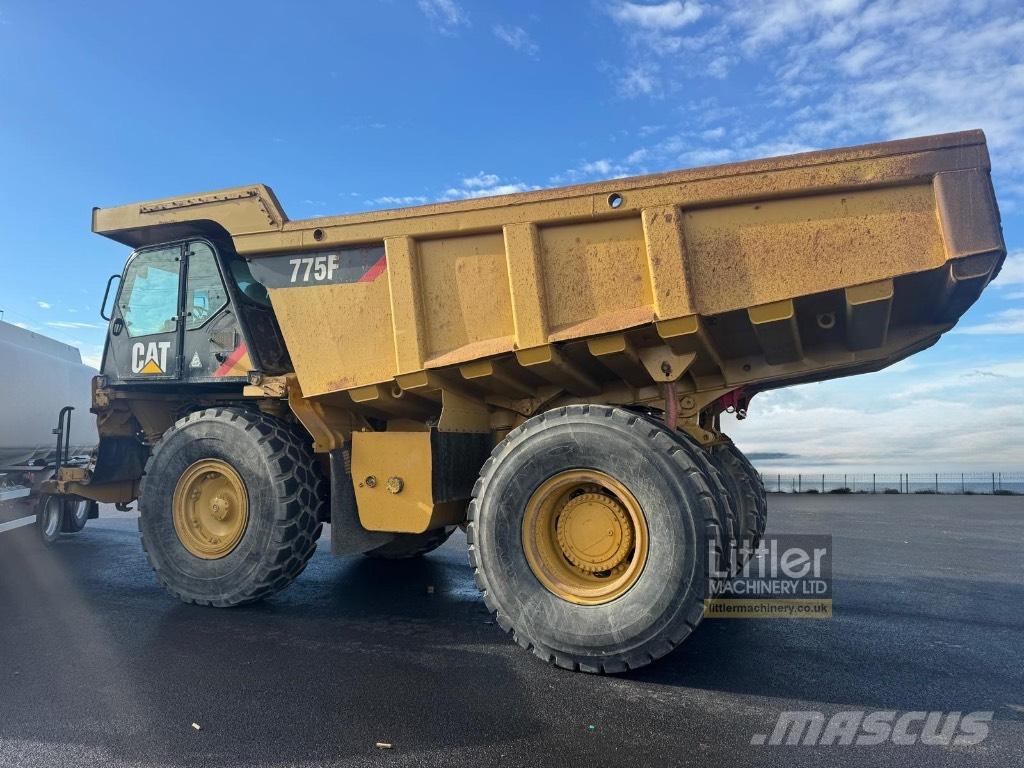 CAT 775 F Maansiirtoautot
