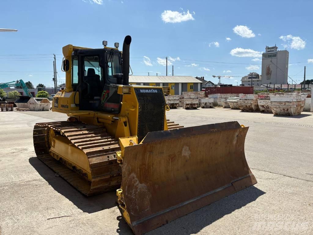 Komatsu 61 PX Telaketjupuskutraktorit