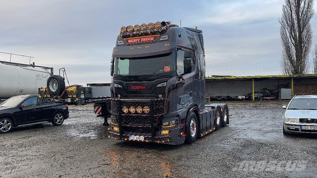 Scania S 770 Vetopöytäautot