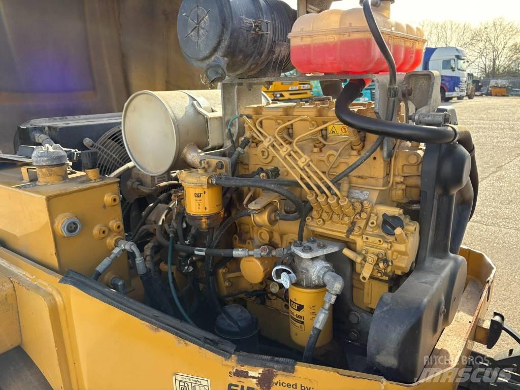 CAT CB 34 B Tandemjyrät