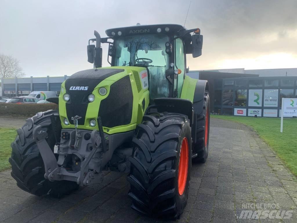 CLAAS Axion 810 CIS+ Traktorit
