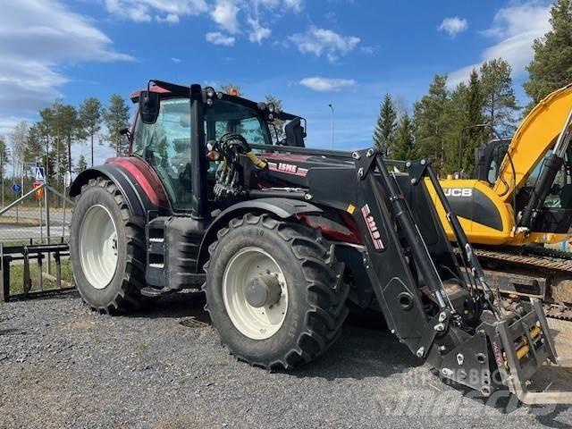 Valtra T174 Traktorit